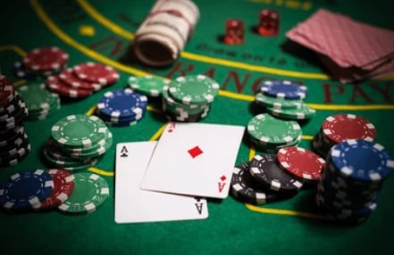 Kho trò chơi slot online phong phú và live casino cao cấp tại kim99